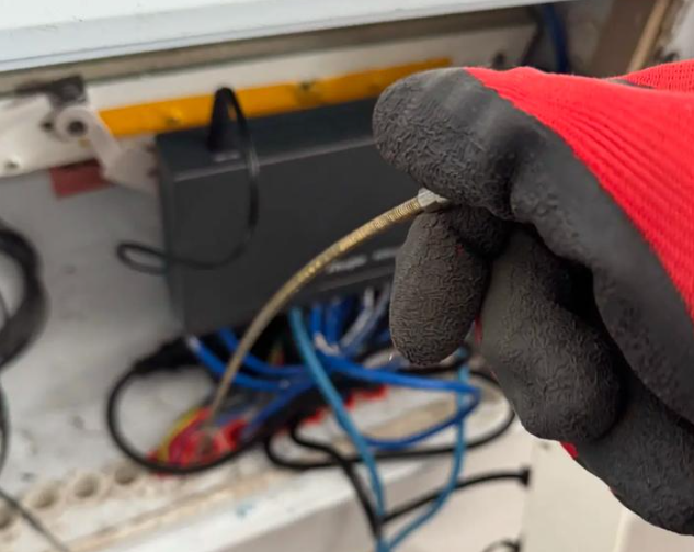 为什么电脑屏幕亮度忽明忽暗5